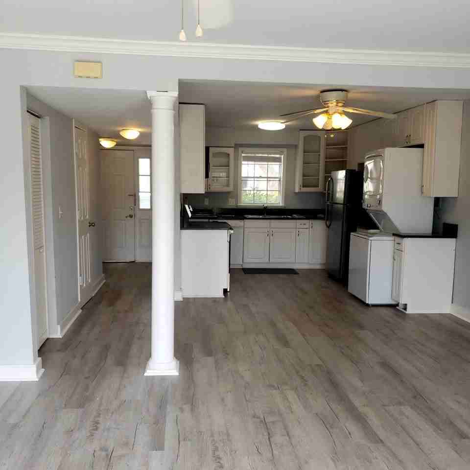 324 Lakeside Dr #E3 - Photo 4 of 29