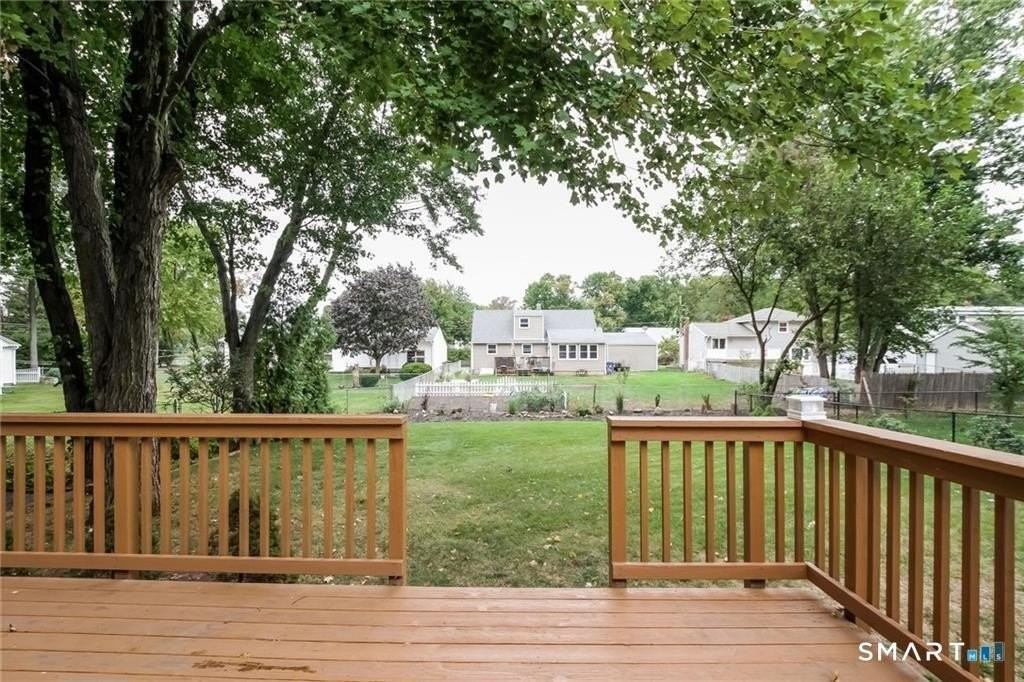 18 Whiteside St - Photo 4 of 37