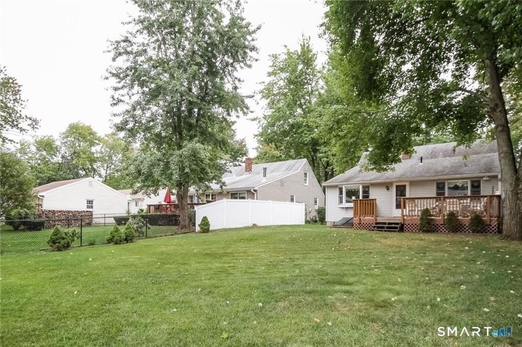 18 Whiteside St - Photo 6 of 37