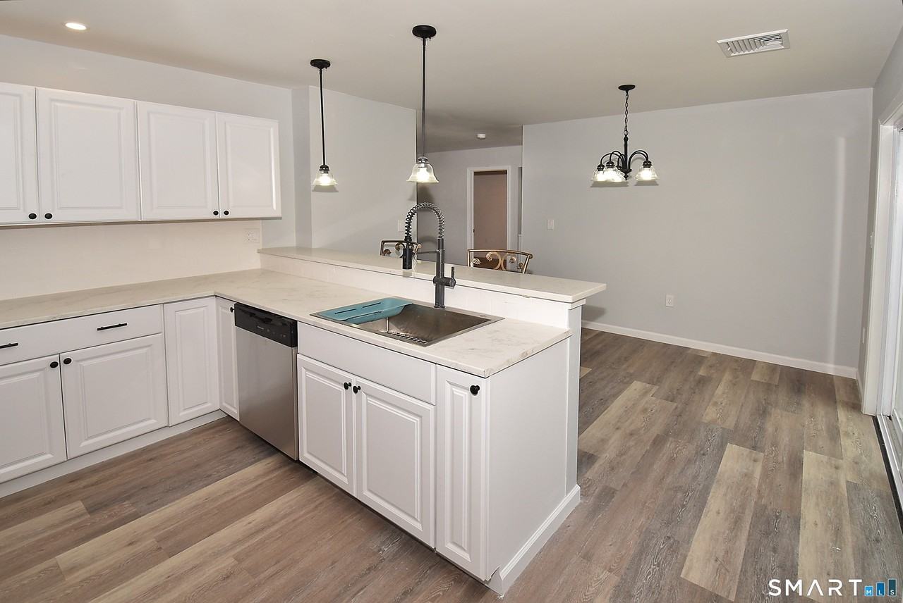 265B Lincoln St #B - Photo 5 of 21