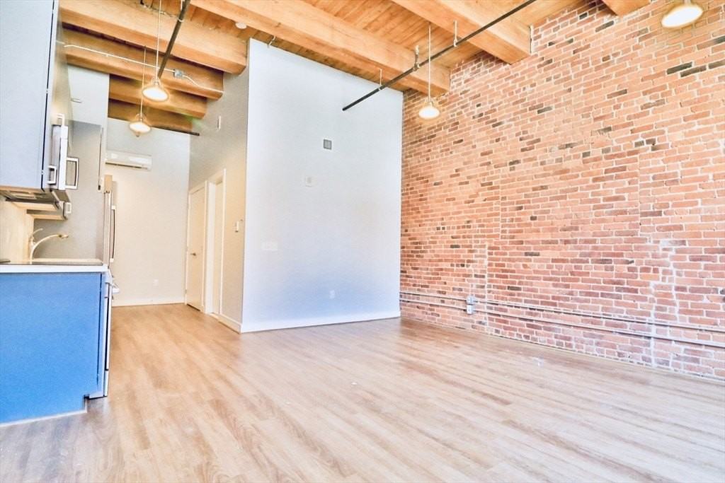 63 Melcher St - Photo 2 of 8