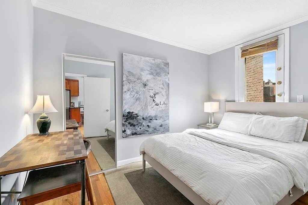 511 Beacon 10 - Photo 5 of 5