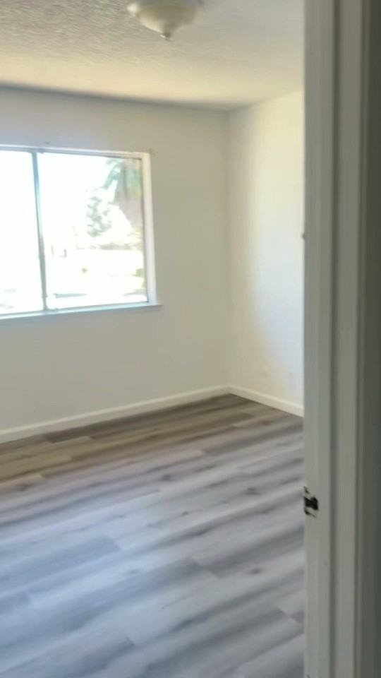 475 N Manila Ave #201 - Photo 2 of 10