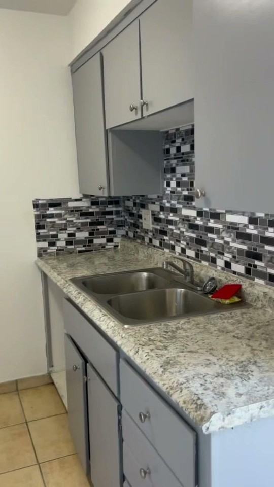 475 N Manila Ave #201 - Photo 3 of 10