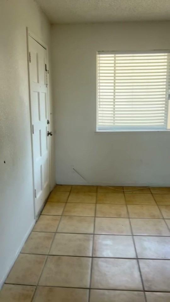 475 N Manila Ave #201 - Photo 4 of 10