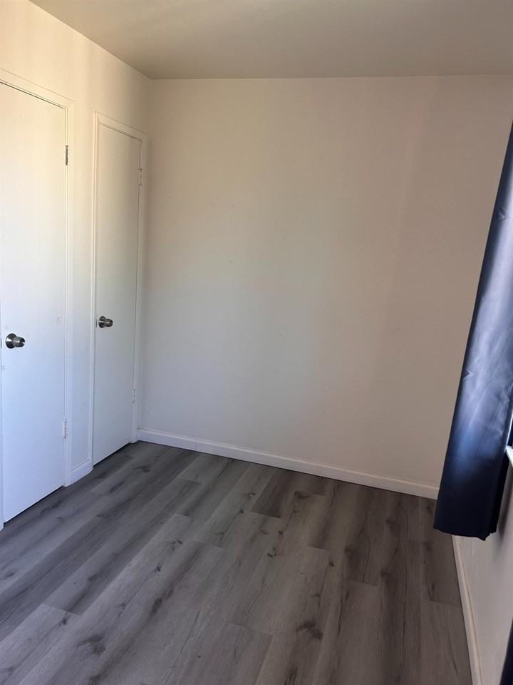 475 N Manila Ave #202 - Photo 5 of 10