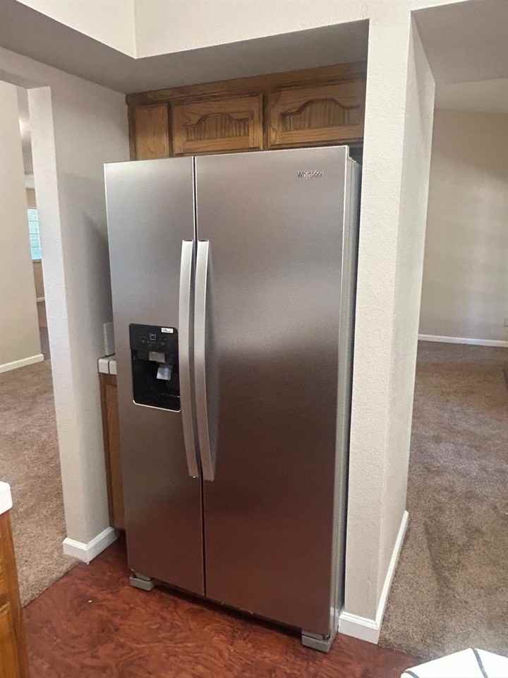 3256 W Calimyrna Ave - Photo 4 of 9