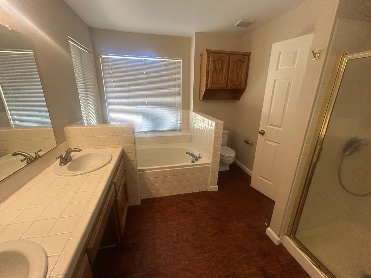 3256 W Calimyrna Ave - Photo 7 of 9