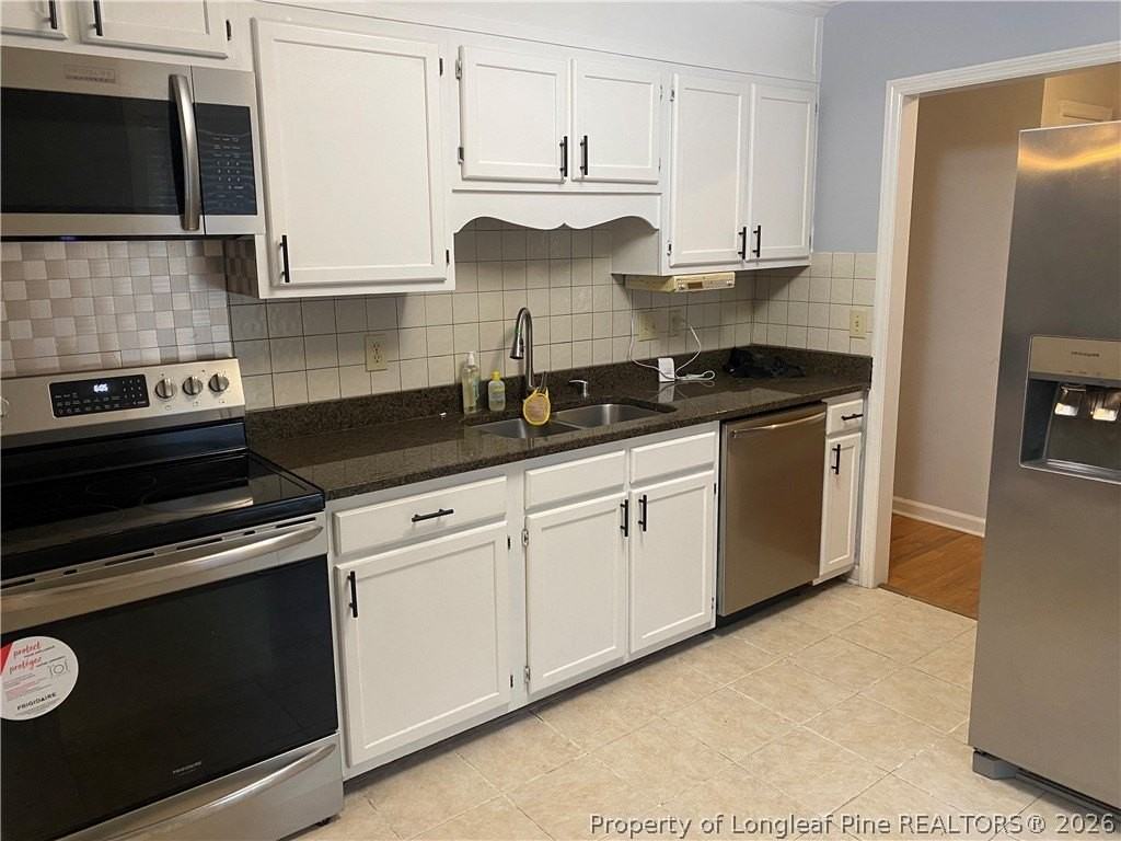 1728 Empress Ln - Photo 2 of 18