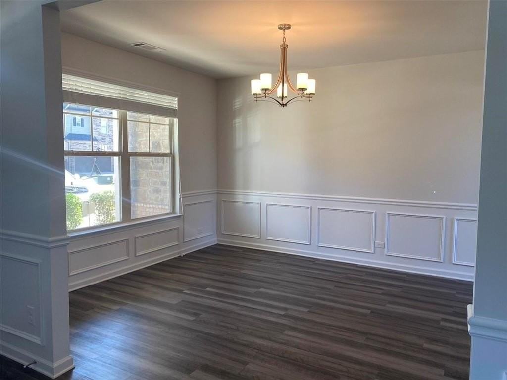 5650 Mirror Lake Dr - Photo 6 of 27
