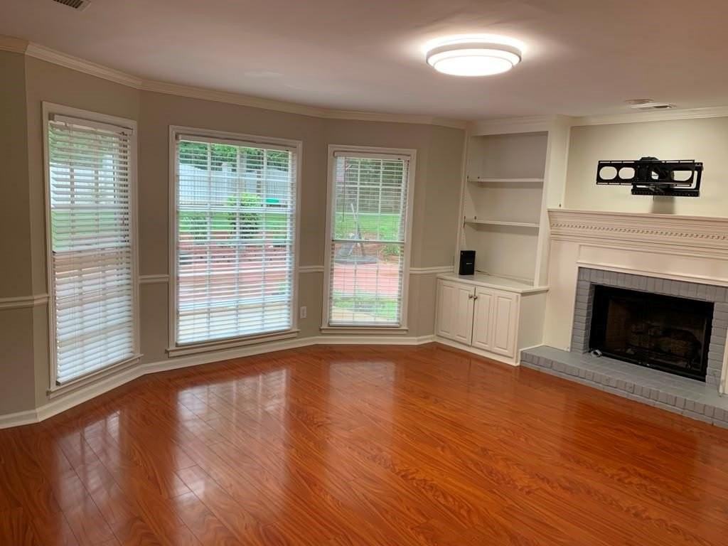 3014 Eglantine Ct - Photo 3 of 18