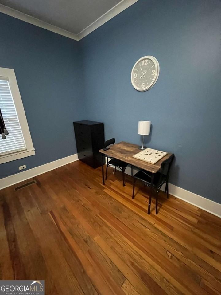 33 Poplar St - Photo 4 of 9