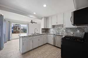featured image of 2930 Acacia St