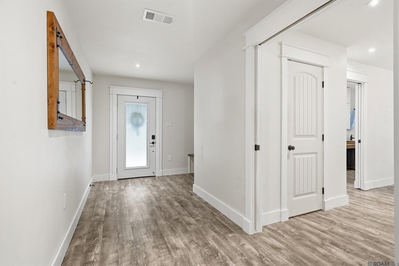 44464 Lakewood Dr - Photo 2 of 19