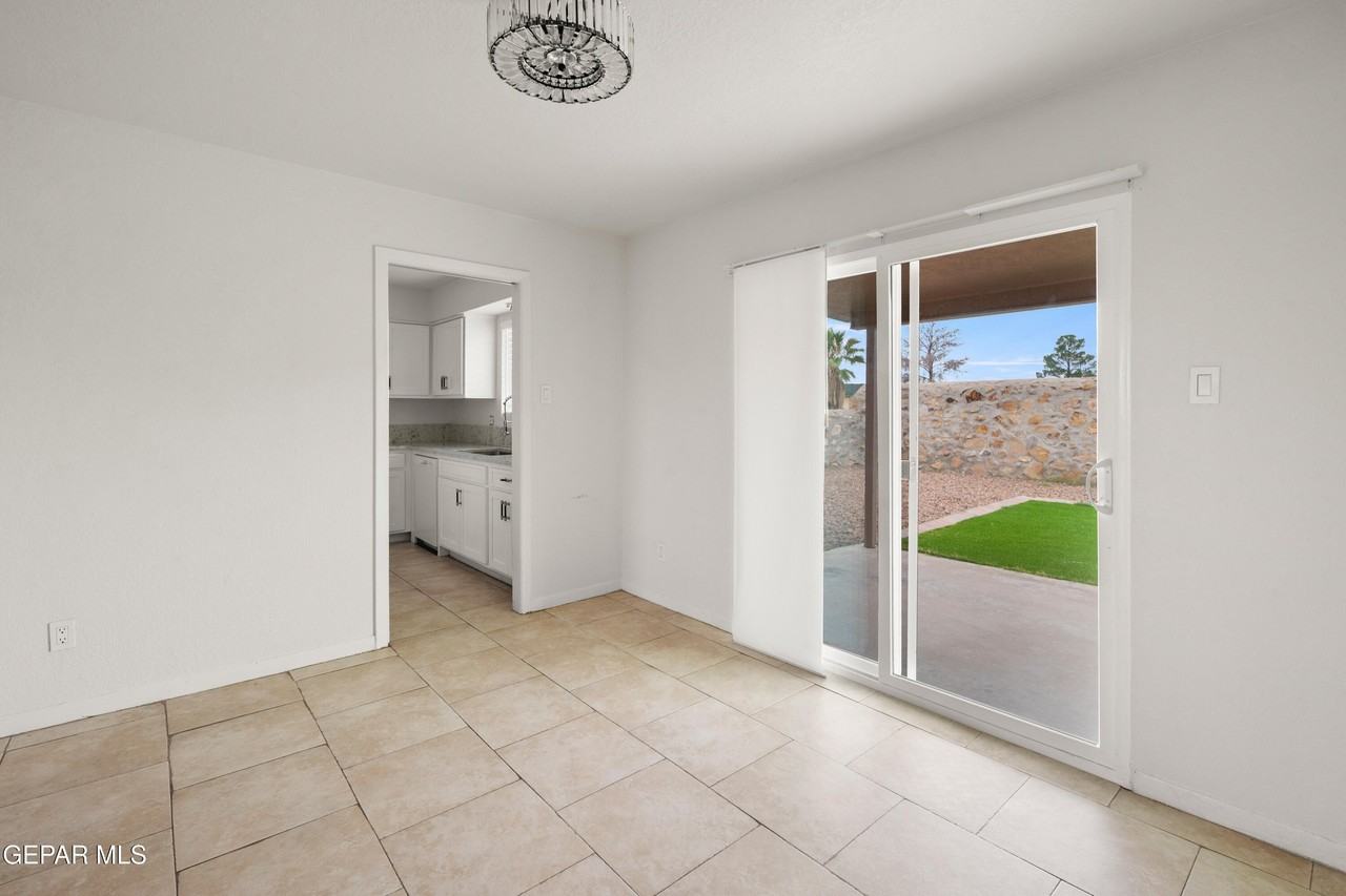 7139 Orizaba Ave - Photo 5 of 23