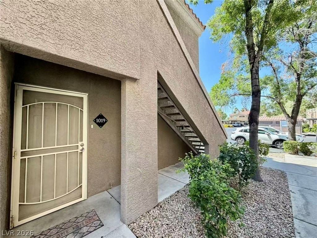 5525 W Flamingo Rd #1019 - Photo 2 of 18