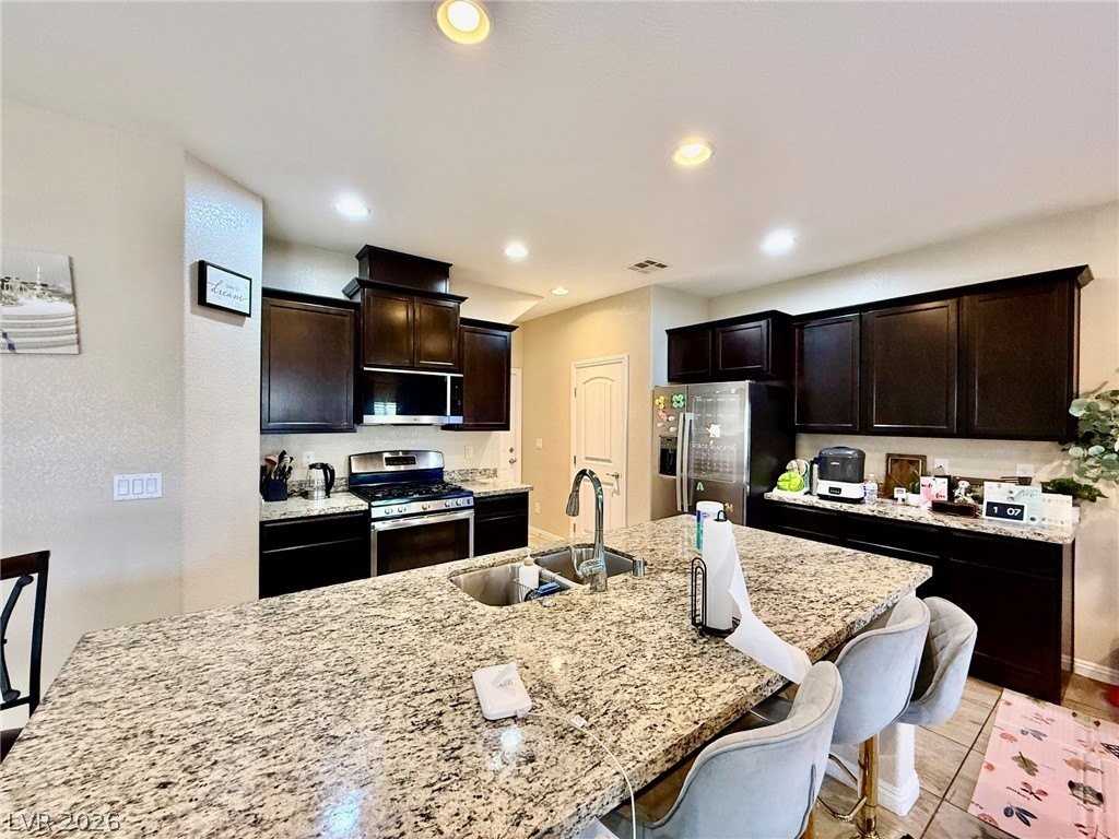 2848 Glass Vine Ct - Photo 4 of 14