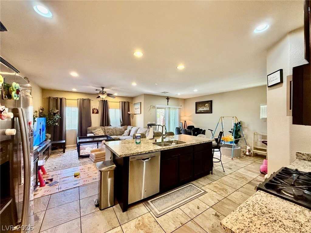 2848 Glass Vine Ct - Photo 5 of 14