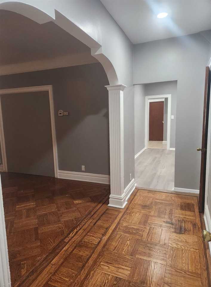 334 Stegman Pkwy - Photo 5 of 19