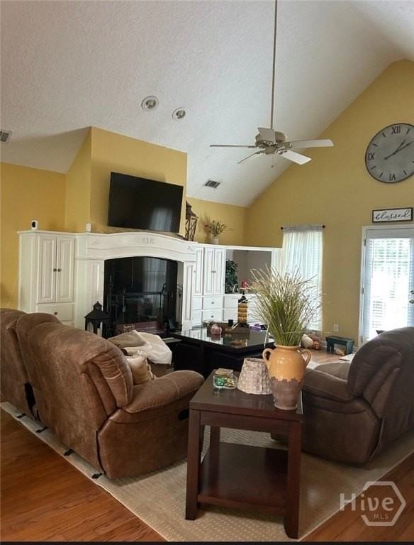 111 Meadowlark Cir - Photo 3 of 17