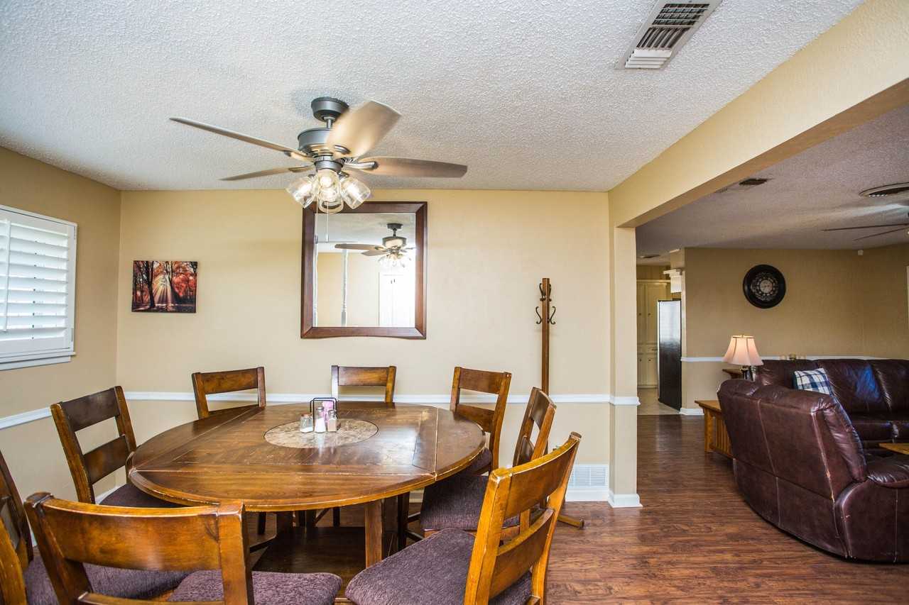 5405 32nd St - Photo 4 of 37