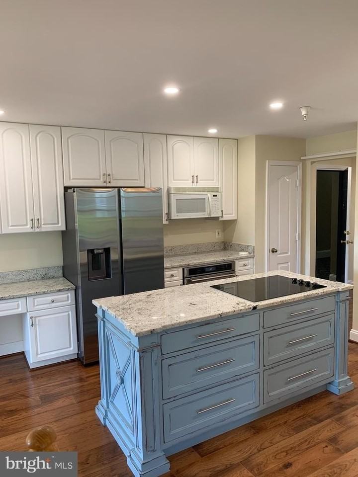400 Symphony Cir - Photo 5 of 24
