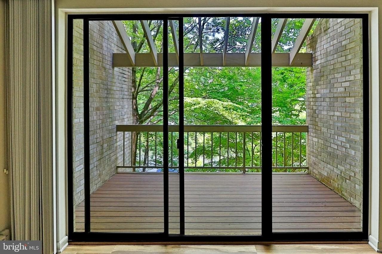11108 Boathouse Ct - Photo 4 of 28
