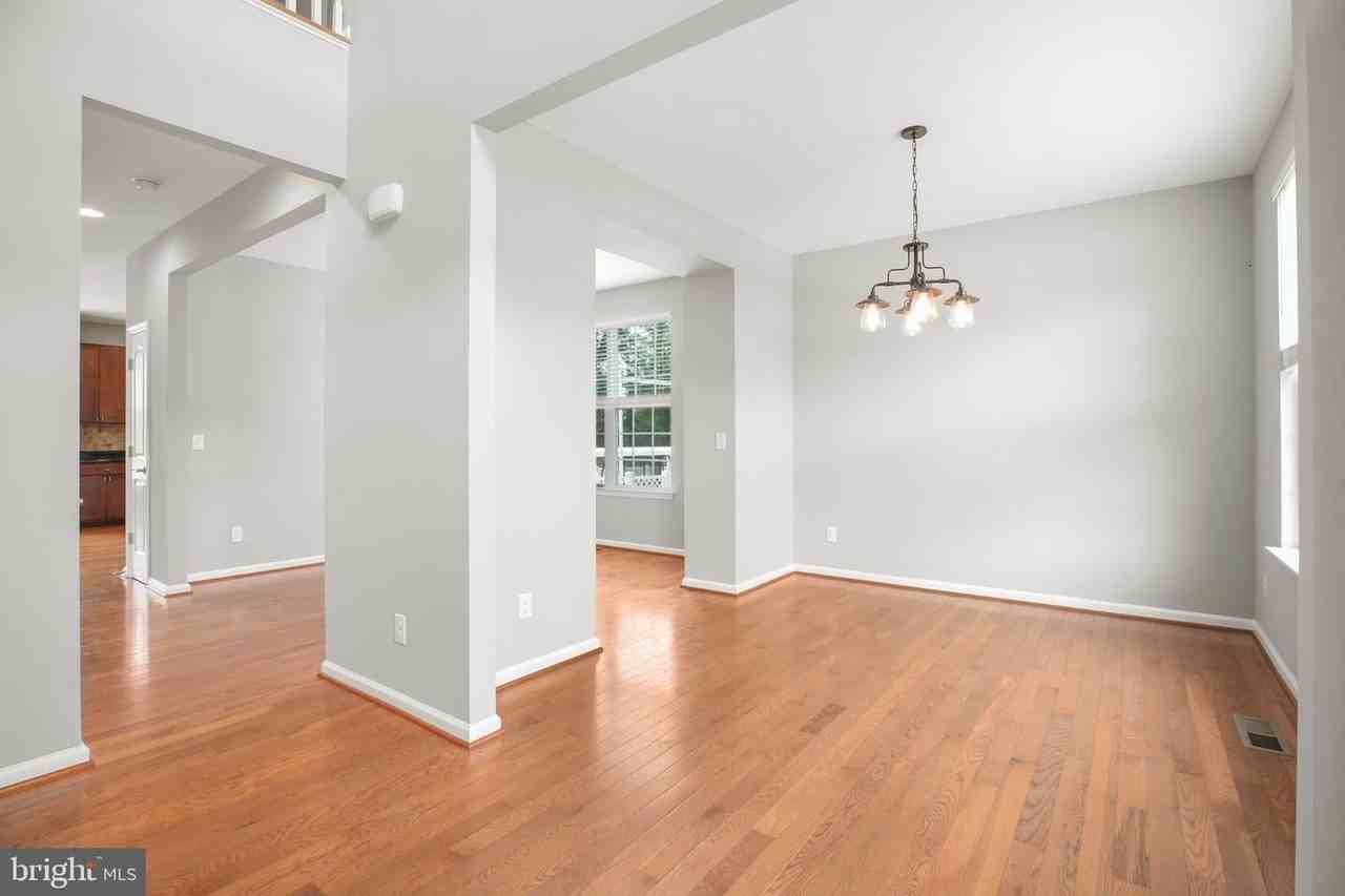 1 Doria Hill Dr - Photo 6 of 34