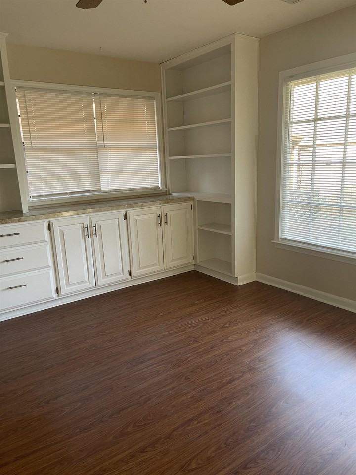 7371 Bayou Bend Cv - Photo 4 of 8