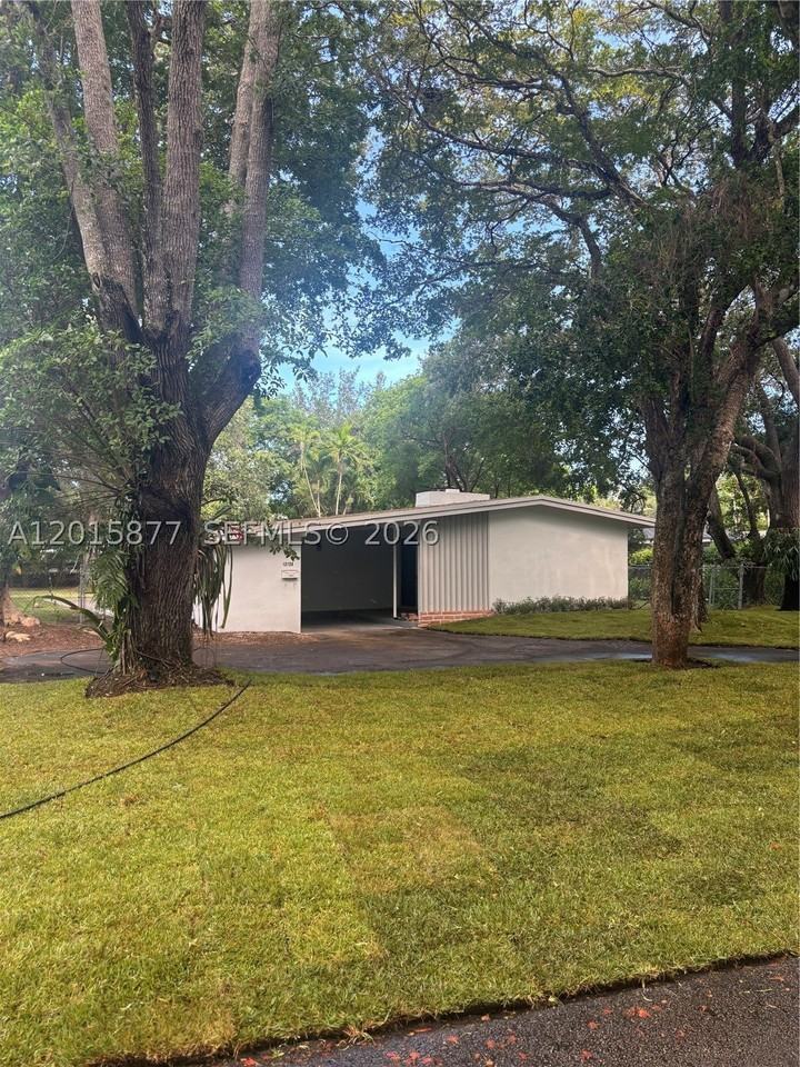 12725 Sw 80th Ave - Photo 3 of 37