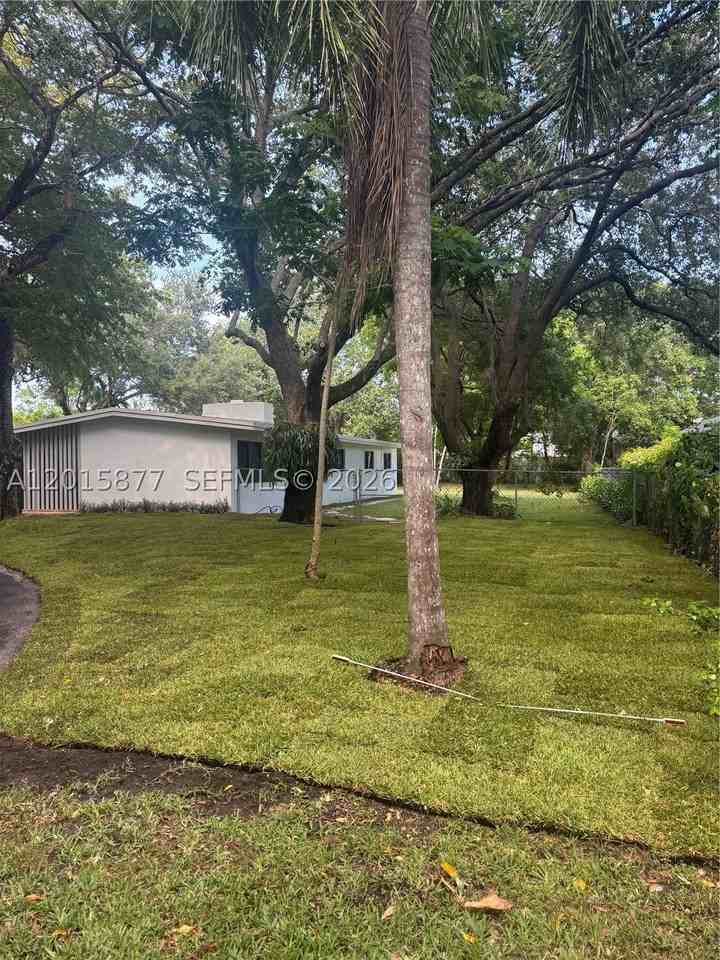 12725 Sw 80th Ave - Photo 4 of 37