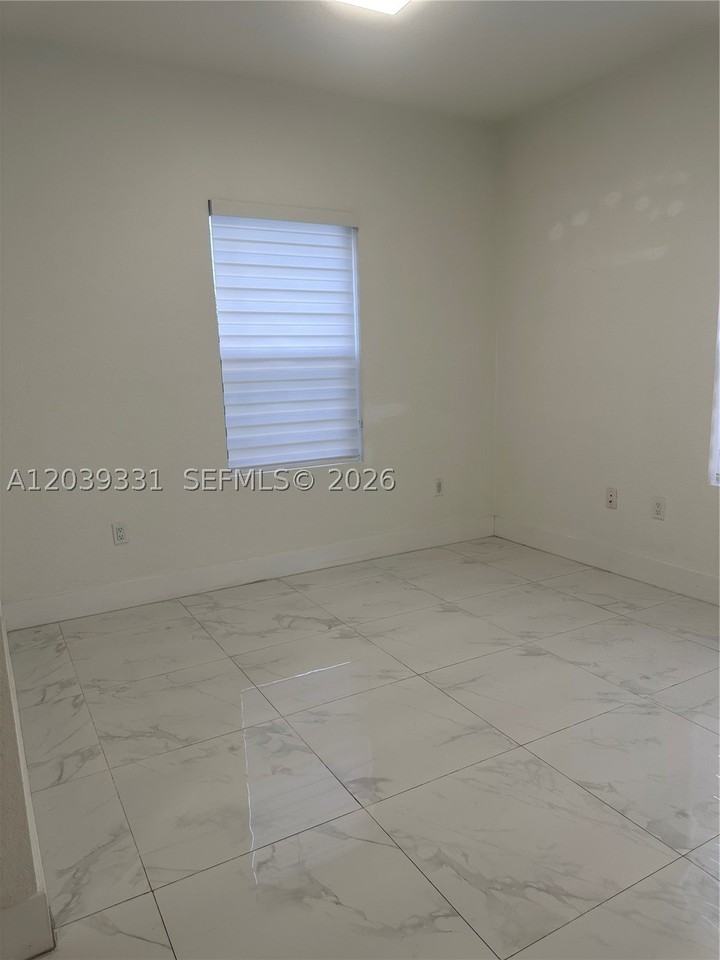 6410 Sw 139th Avenue Rd #203 - Photo 4 of 11