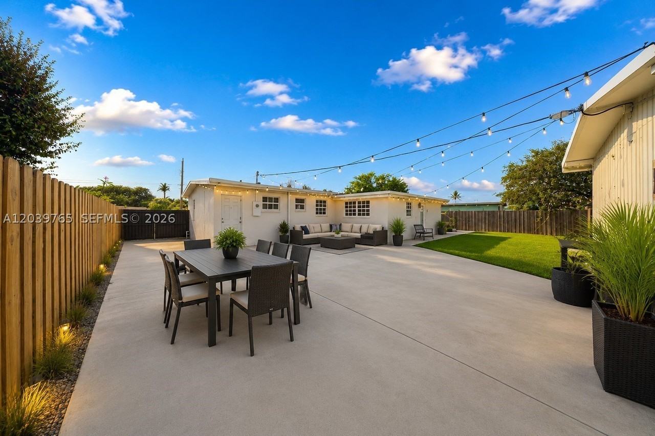 10731 Sw 51st Dr - Photo 2 of 28