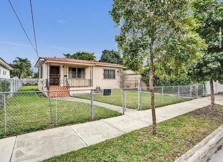 831 Nw 21st Ct - Photo 2 of 17