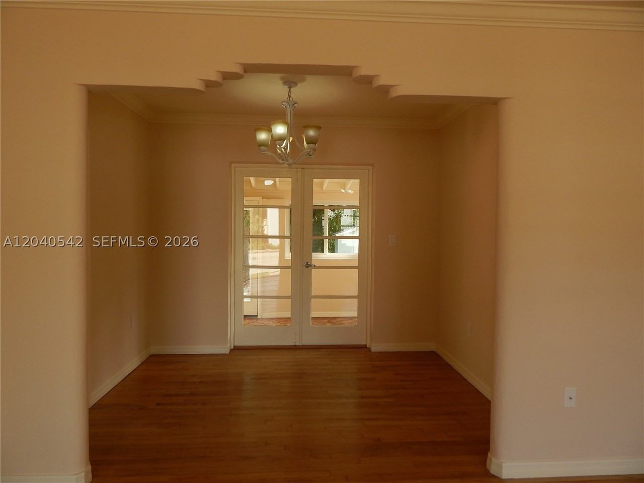 1841 Sw 37th Ave - Photo 5 of 24