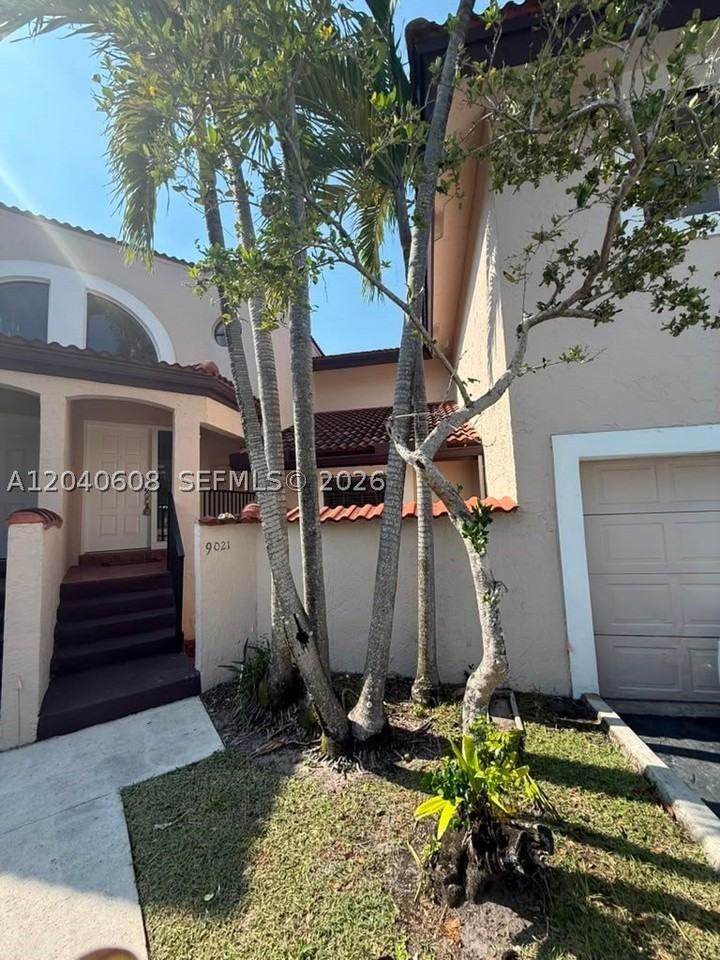 9021 W Sunrise Blvd #9021 - Photo 2 of 50