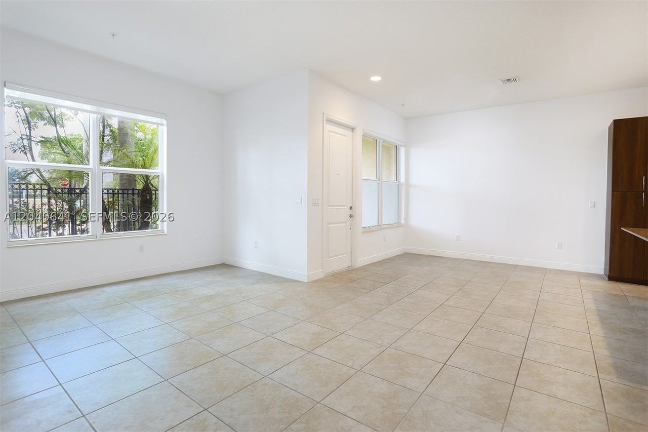 12453 Nw 17th Mnr #12353 - Photo 4 of 31