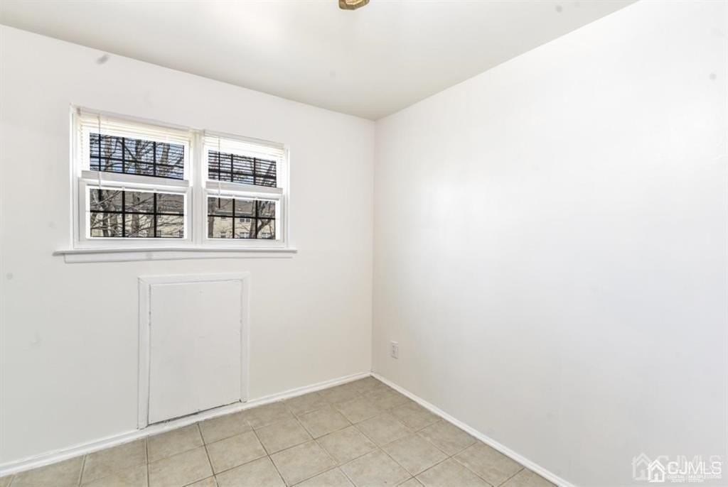 204 College Dr - Photo 6 of 15
