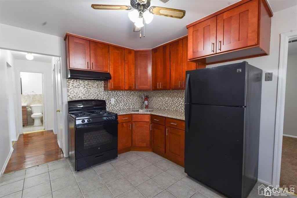 204 College Dr - Photo 7 of 15