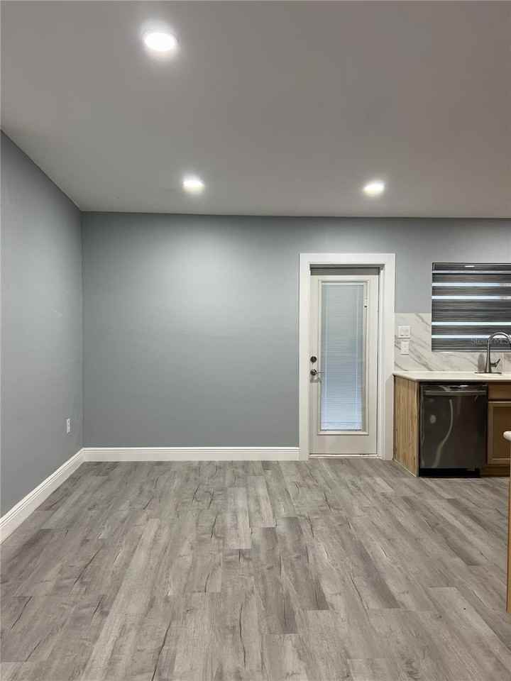 1744 8th St - Photo 7 of 17