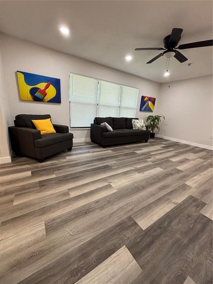 612 Wood Dr - Photo 5 of 34
