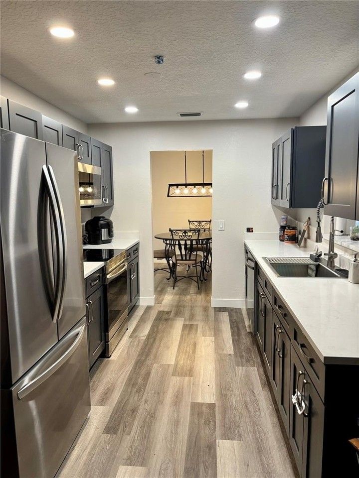 612 Wood Dr - Photo 7 of 34
