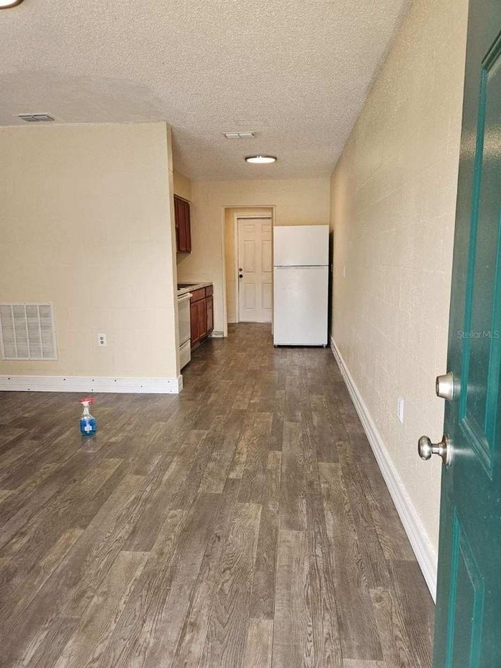 2988 Stowe Pl - Photo 2 of 7