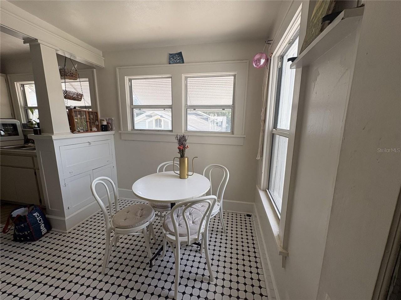 620 5th St N #1-2 - Photo 4 of 7