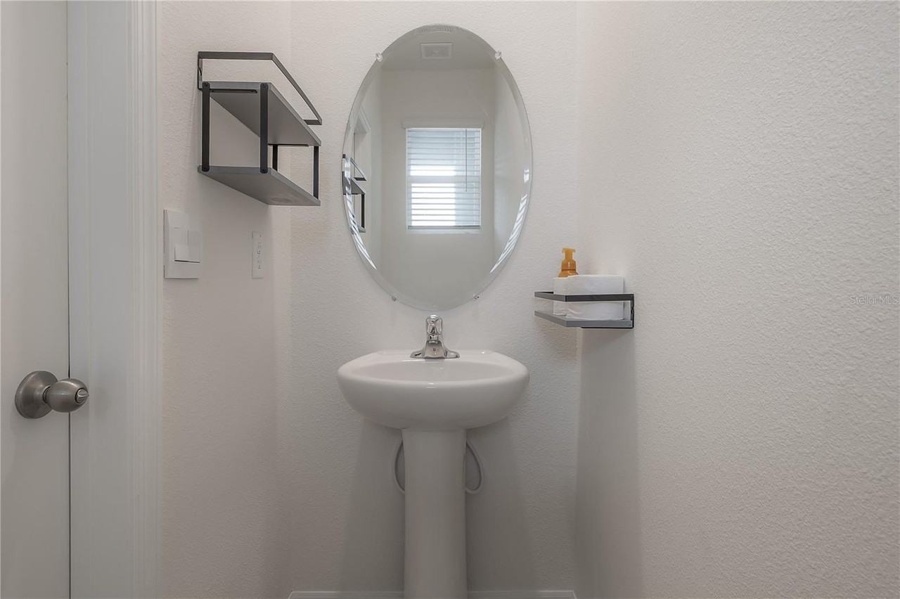 16701 Maude Dr - Photo 7 of 50