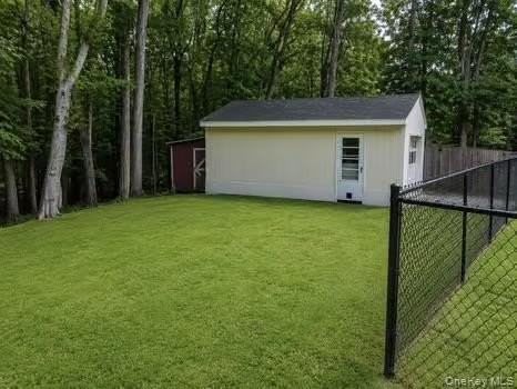 130 Whitlock Rd - Photo 7 of 25