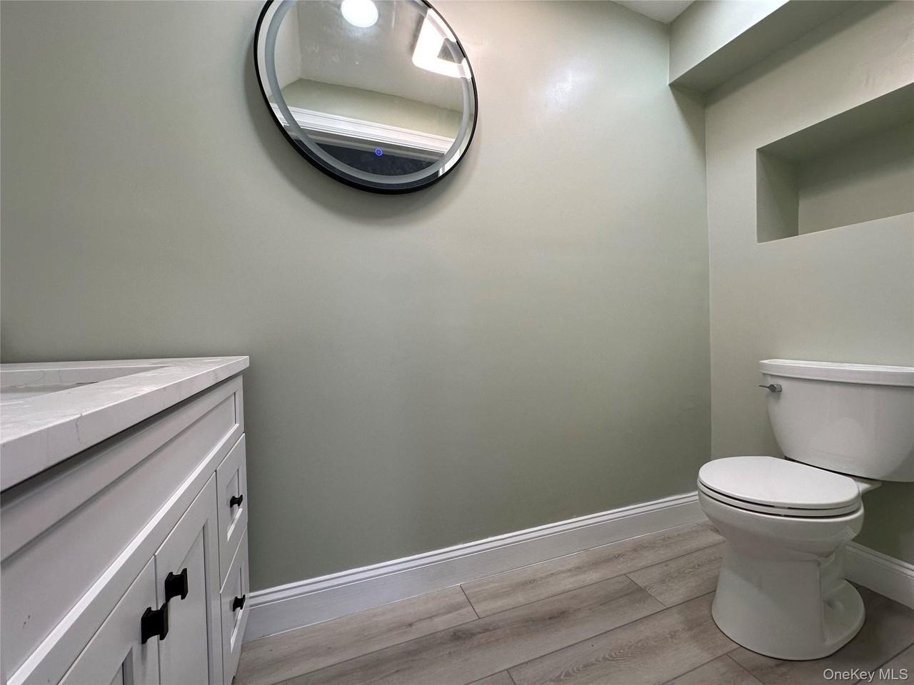 319 N Fulton Ave #317 - Photo 4 of 12