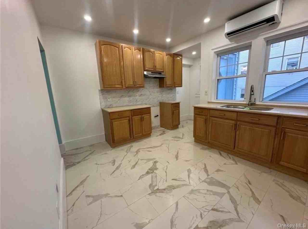 319 N Fulton Ave #317 - Photo 6 of 12