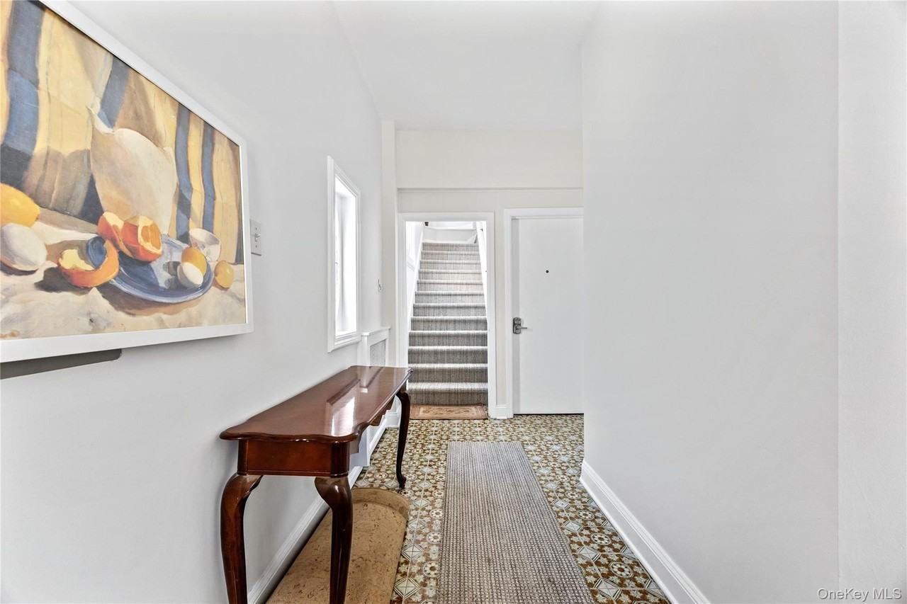 373 Palmer Ave #2ndFL - Photo 2 of 28