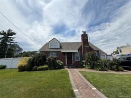 featured image of 730 Cottage St